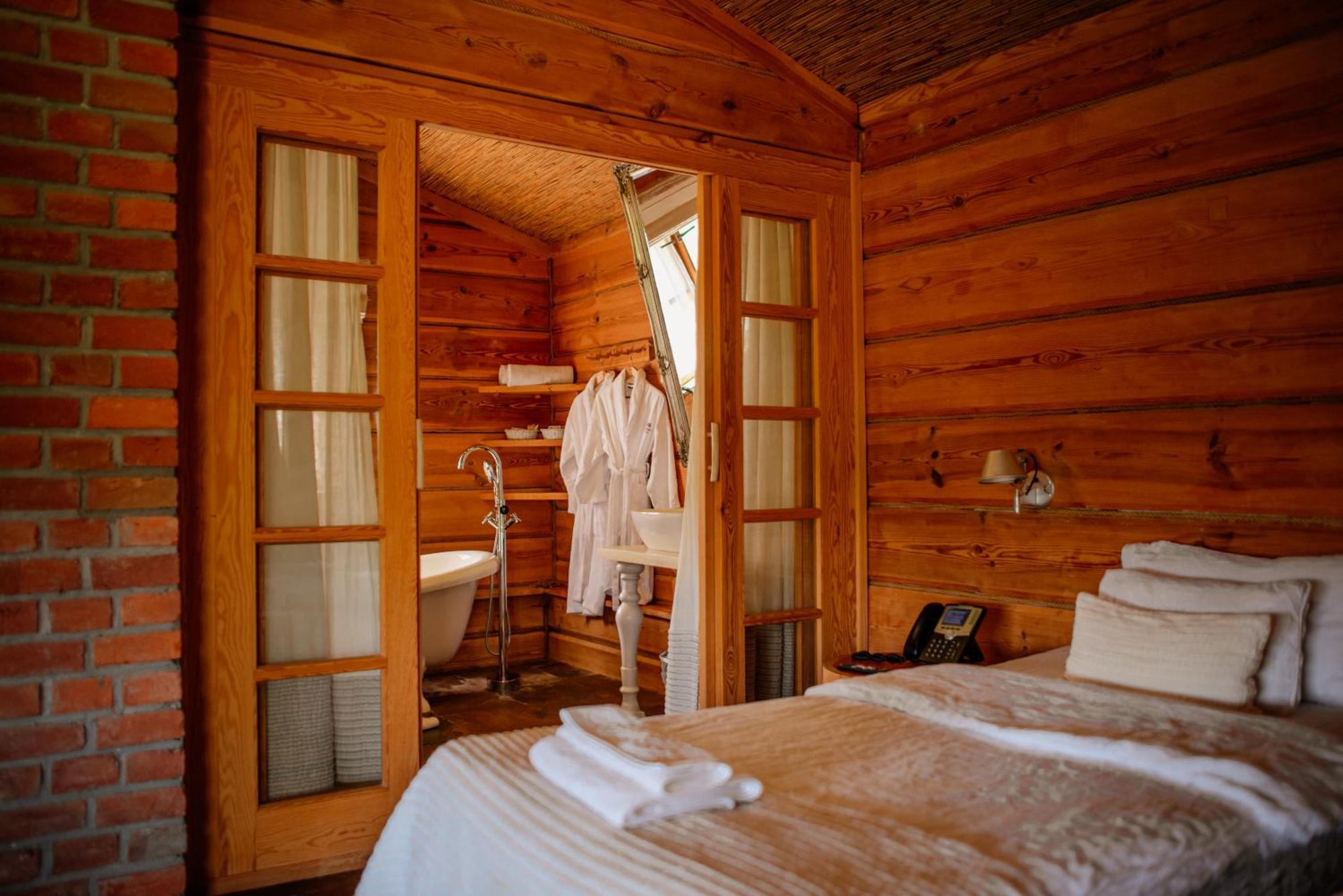 Osada Głęboczek. Vine Resort&Spa Wielki Głęboczek Exterior foto